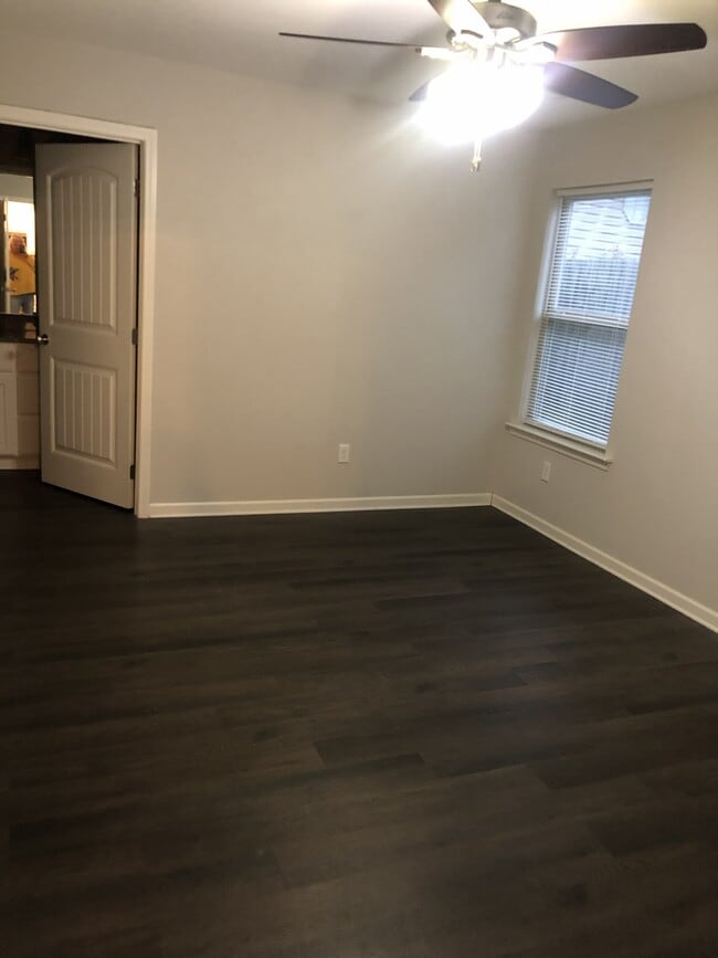 3372 Garden Club Dr