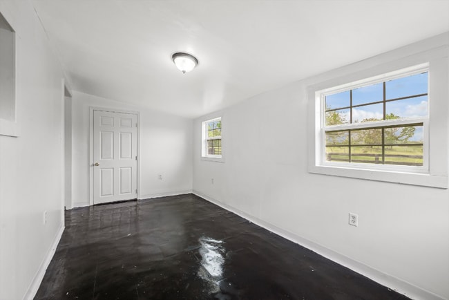 Photo - 6 Triple Oak Ln