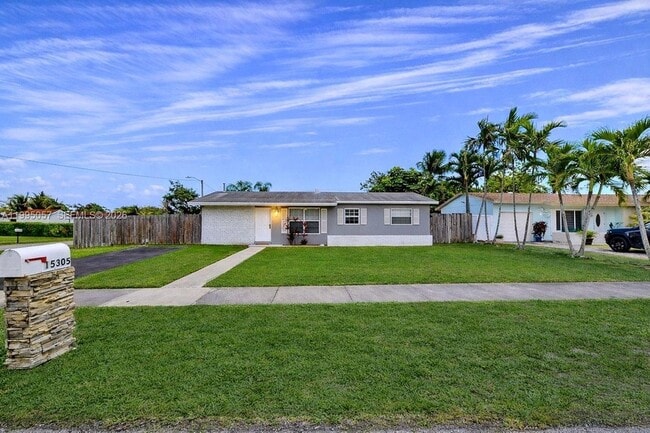 Photo - 15305 SW 104th Ave