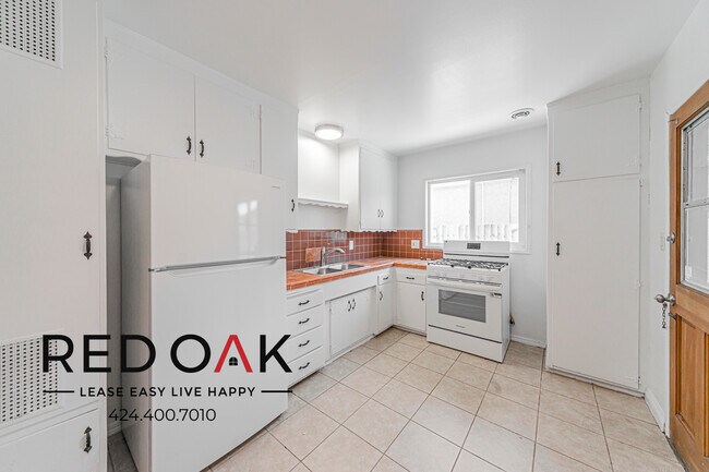 Photo - 10838 Morrison St Unit 2