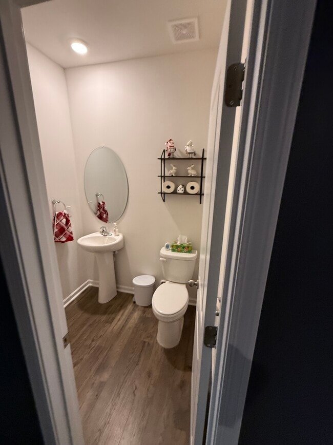 Photo - 209 Wheatfield Rd