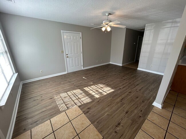 Photo - 13/15 Wilma Dr. Unit 13 Wilma Dr.