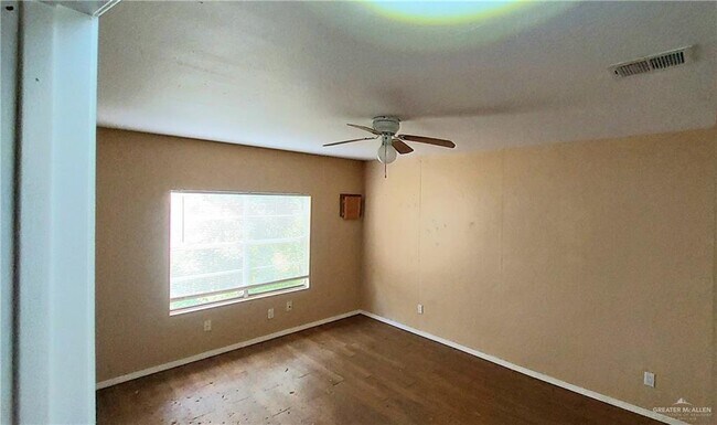 Photo - 10 Jesus R Cruz