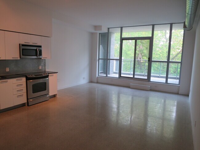 510 King St E Unit 413