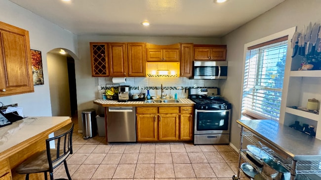 Photo - 1360 W Evergreen Ave Unit 2