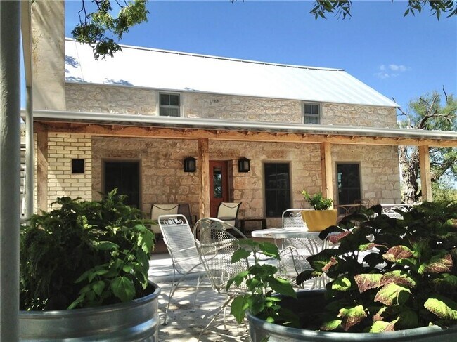 118 Danos Dr