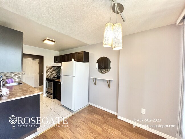 Photo - Spacious 2-Bedroom Apartment in Prime London Location – 900 Sq Ft Unit 609