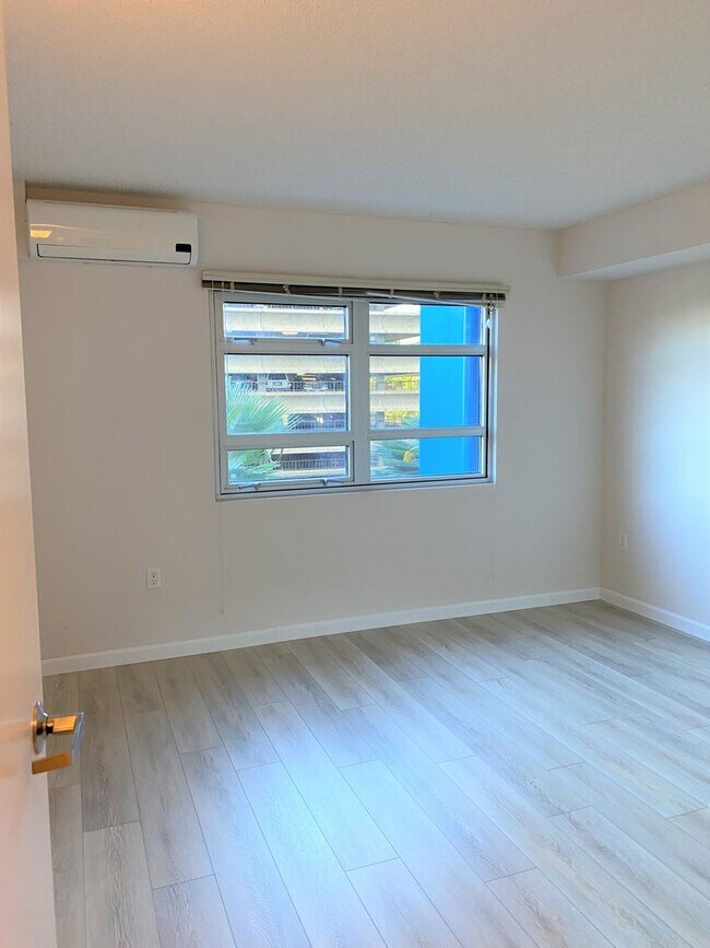 Photo - 801 South St