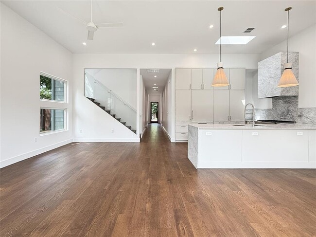 Photo - 127 Frederick St