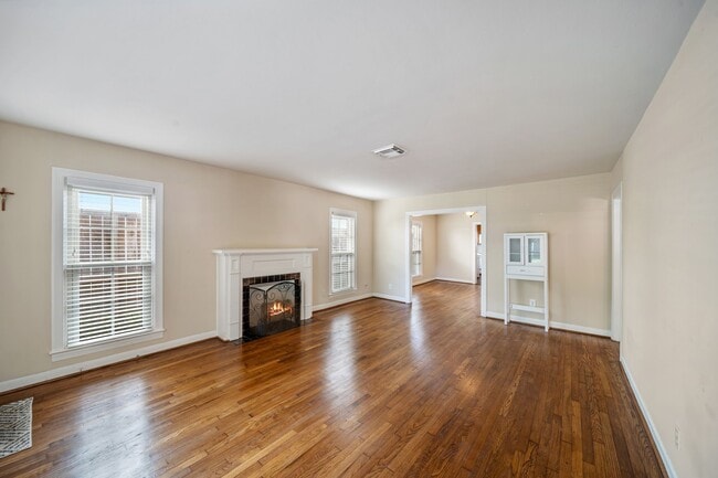 Building Photo - 4002 Amherst St Rental