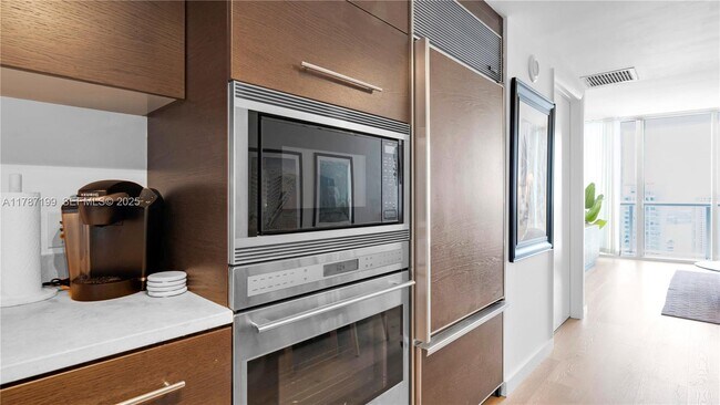 Photo - 485 Brickell Ave Unit 3911