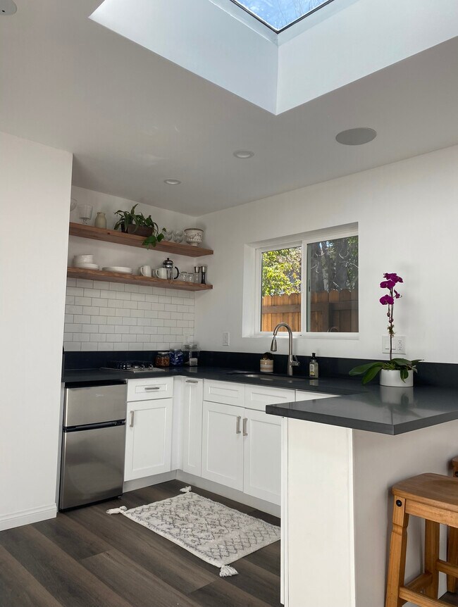 Photo - 22612 Califa St