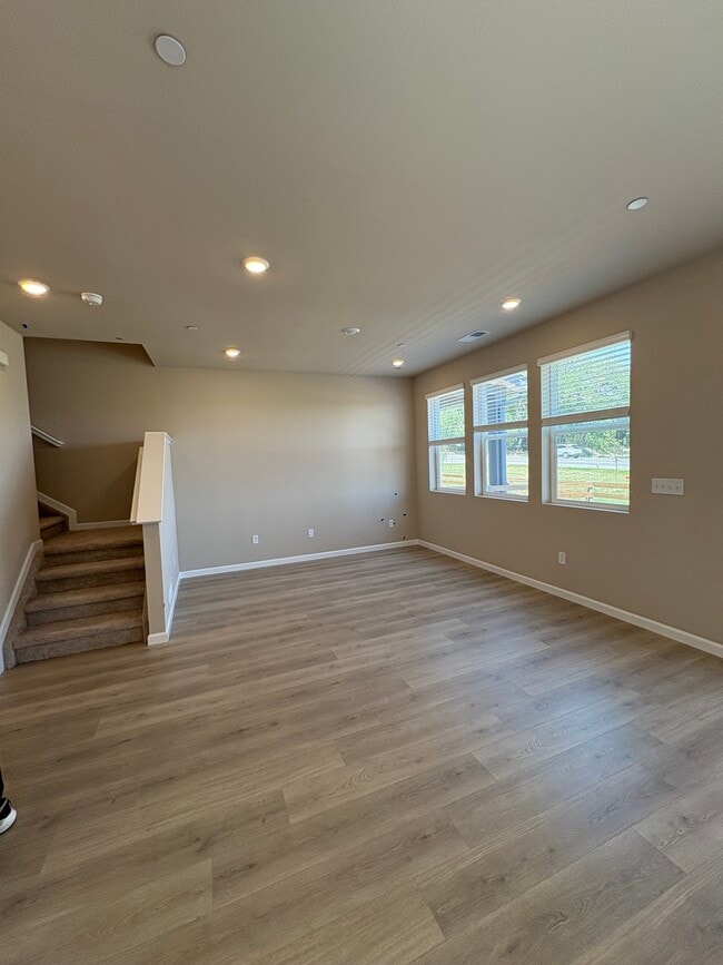 Photo - 978 Nettle Ln