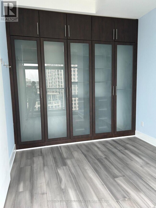 Photo - 637 Lake Shore Blvd W Unit 1017