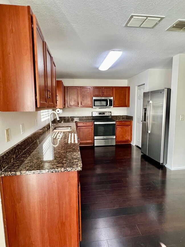 Photo - 18916 Randall Pl