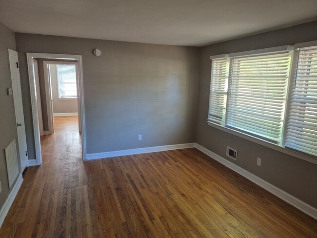 Photo - 103 Cardinal Dr