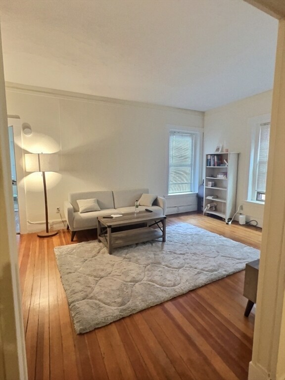 Building Photo - 1382 Beacon St Unit 10 Rental
