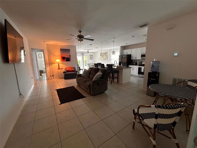 Photo - 1522 SE Flintlock Rd