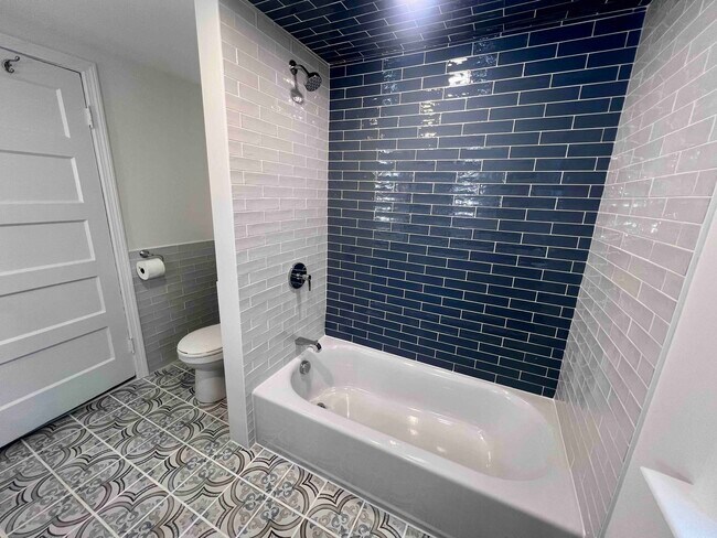 Photo - 61 Wollaston Ave Unit 61 Wollaston Ave -  2