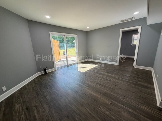 Photo - 1502 Waverly Way Unidad Building C  4