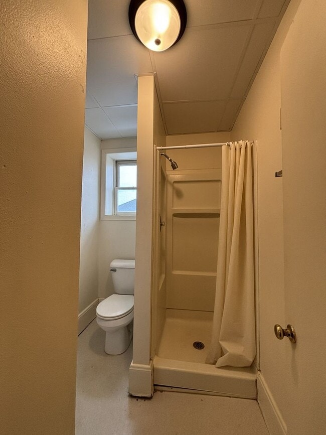 Building Photo - 117 N Main St Unit 2