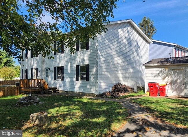 Building Photo - 500 N Marshall St Rental