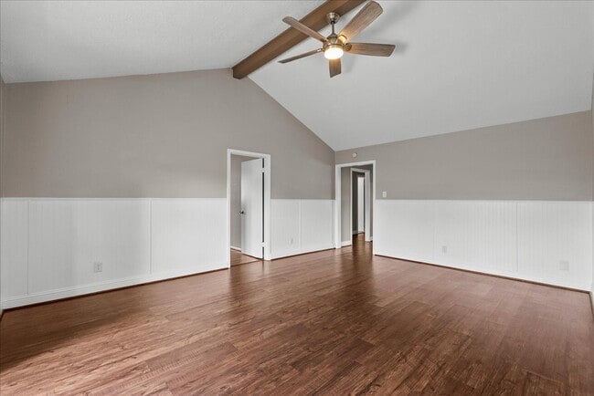 Photo - 718 E Lambuth Ln