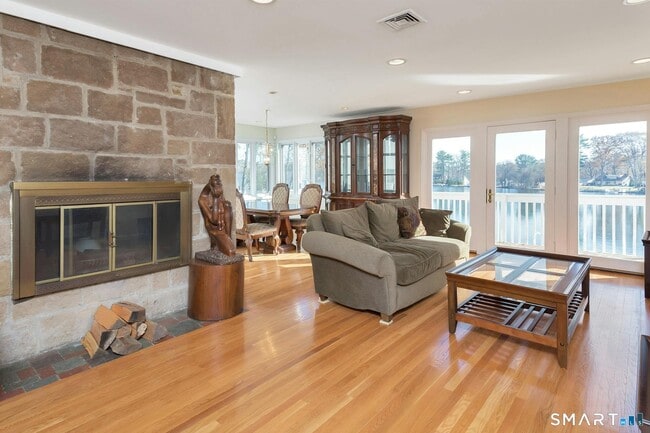 Photo - 192 Frenchtown Rd