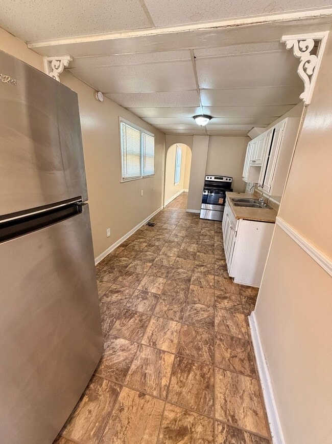 Photo - 210 N Ash Ave