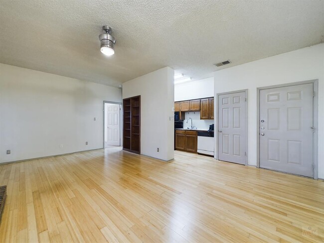 Photo - 2810 Nueces St Unit 102