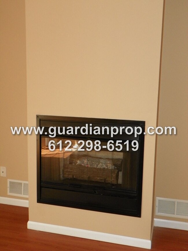 Photo - Townhouse Available June 1st, Open Floor Plan, Fireplace, Patio, Attached Garage