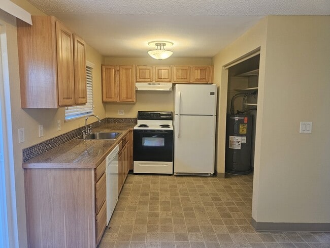 Photo - 12650 SW 127th Ave