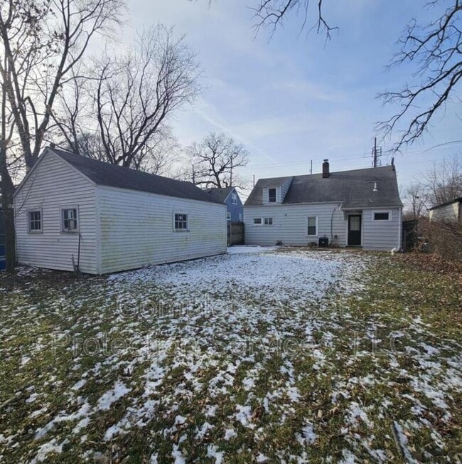 Photo - 7209 Catherine St