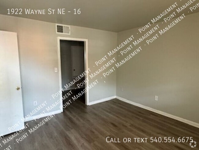 Building Photo - Updated 2 Bedroom 1 Bath Unit 16 Rental