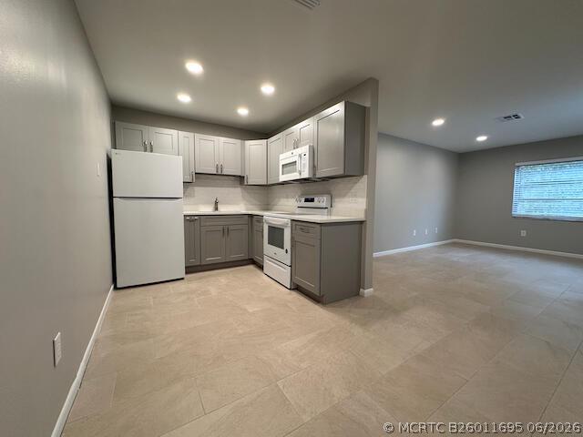 Building Photo - 6 3rd Ave N Unit 6