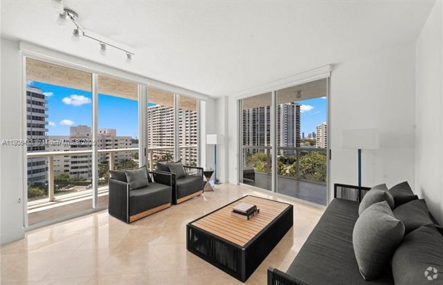 Building Photo - 10 Venetian Way Unit 906 Rental