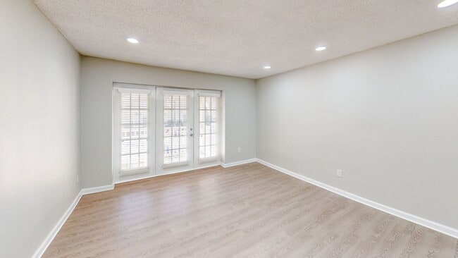 Photo - Crystal at Harwell