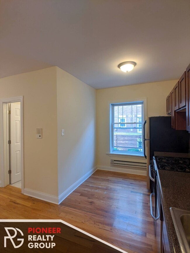 955 W Cornelia Ave Unit 957-1A