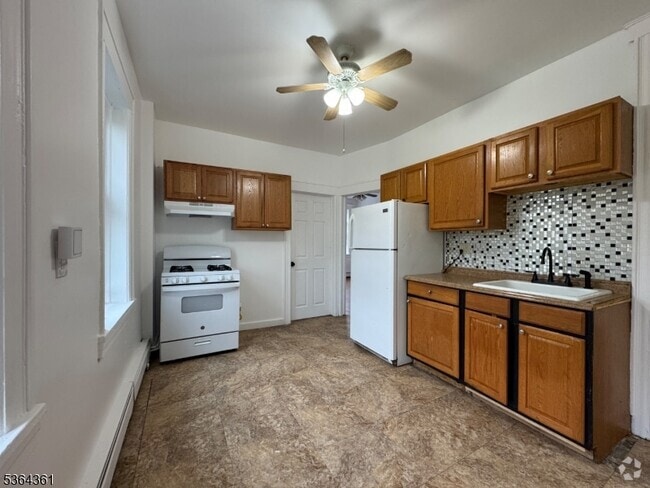 Building Photo - 253 Palisade Ave Unit 3 Rental