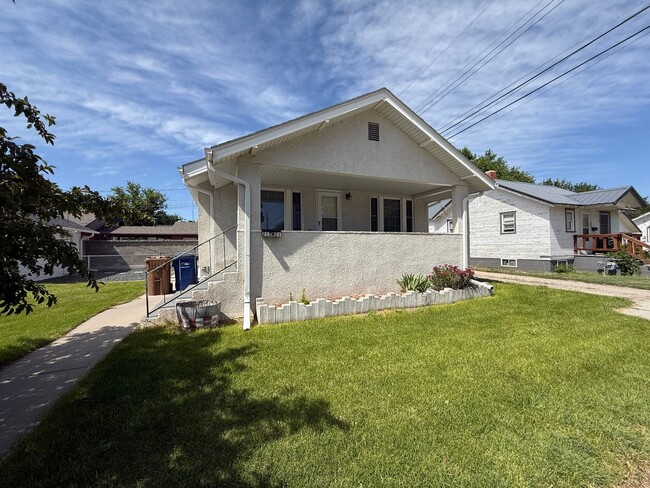 Three bedrooms, one bathroom, pet friendly... - Three bedrooms, one bathroom, pet friendly... Casa