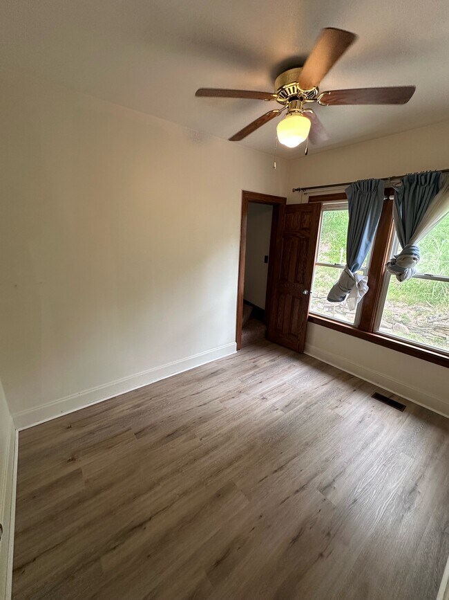 Photo - 204 Shoup St