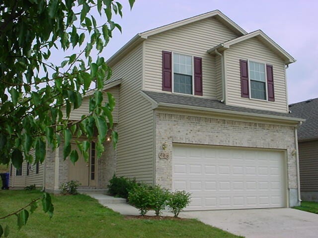 Photo - 220 White Oak Trace
