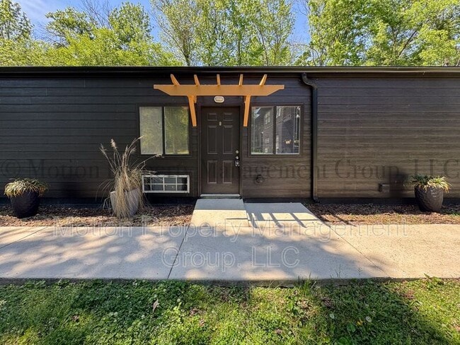 Building Photo - 6916 Northside Dr