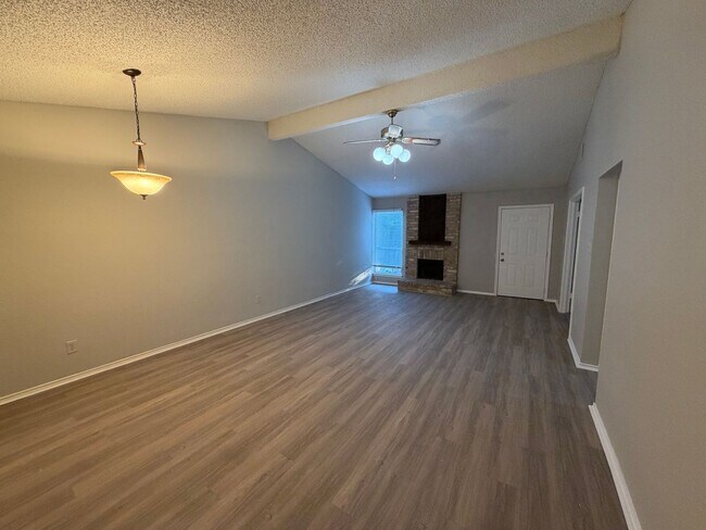 Photo - SINGLE STORY 3 BEDROOM HOME IN NORTHWEST C...