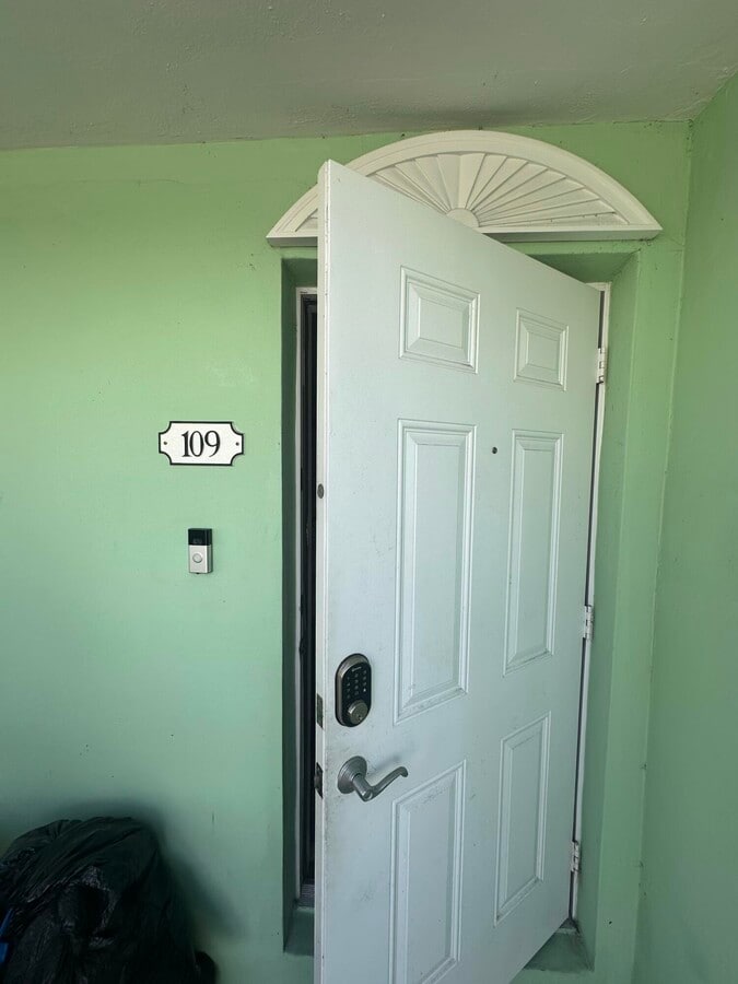 Photo - 2124 NE 5th Ave Unidad 109