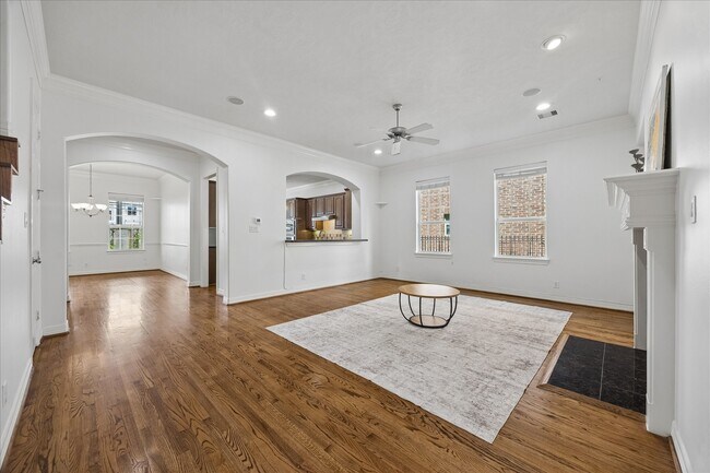 Photo - 7608 Janak Dr