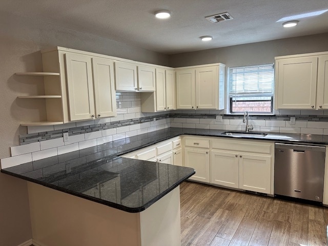 Photo - 668 Wandering Way