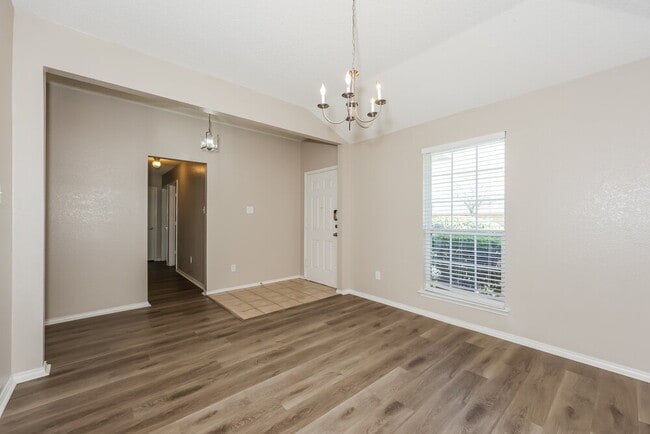 Photo - 721 Horseshoe Ct