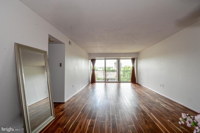 1300 Army Navy Dr Unidad 805