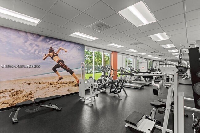 Photo - 19380 Collins Ave Unidad 418